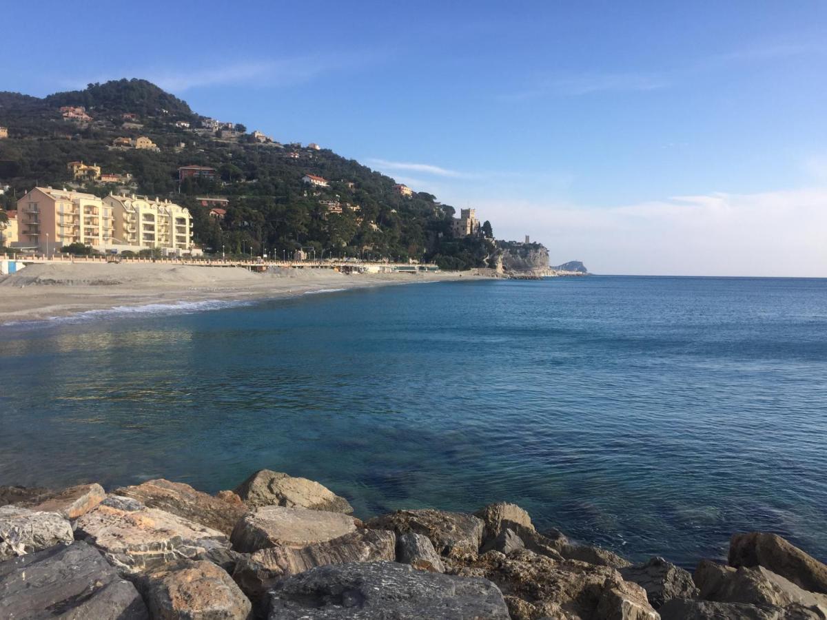Porro15 Apartamento Finale Ligure Exterior foto